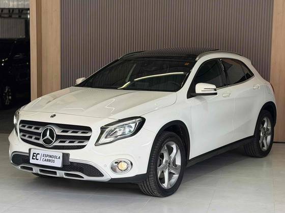 MERCEDES-BENZ GLA 200 1.6 CGI FLEX ENDURO 7G-DCT MERCEDES-BENZ GLA 200 1.6 CGI FLEX ENDURO 7G-DCT